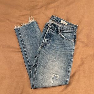 LEVIS 501 distressed denim